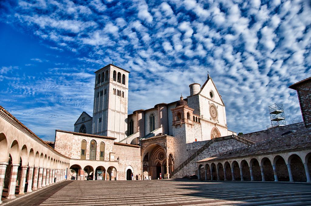 Hotel Vignola Assisi Exterior foto