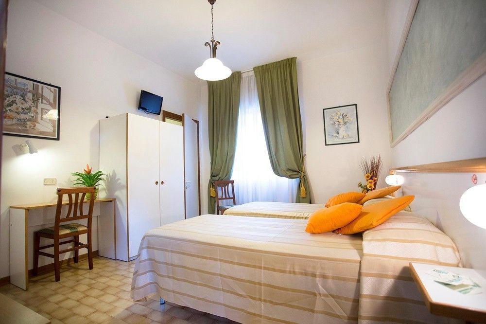 Hotel Vignola Assisi Exterior foto